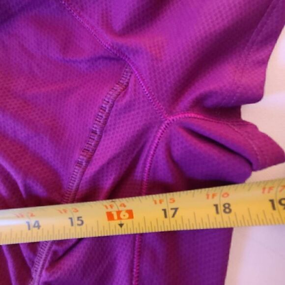 Moving Comfort Fushcia Short Sleeve Athletic T Shirt Large - Picture 8 of 10